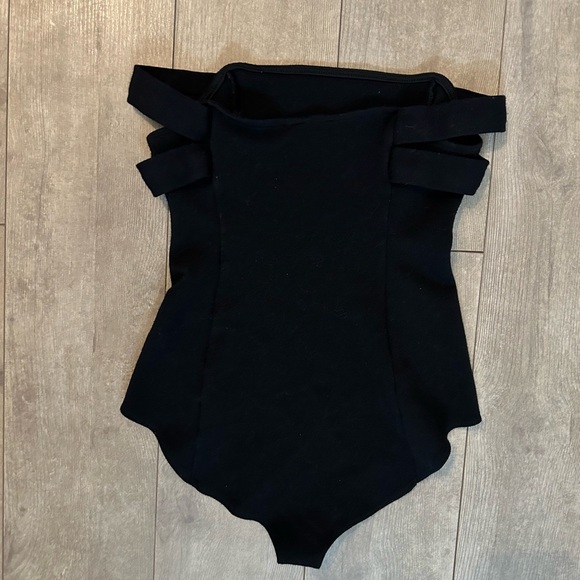 ANGL Black bodysuit women’s size Medium - Picture 15 of 16